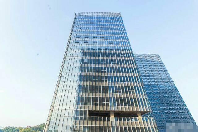 广州天河CBD逾半甲级写字楼年税收破亿元