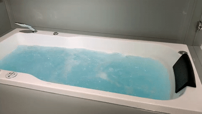 智能按摩浴缸.gif