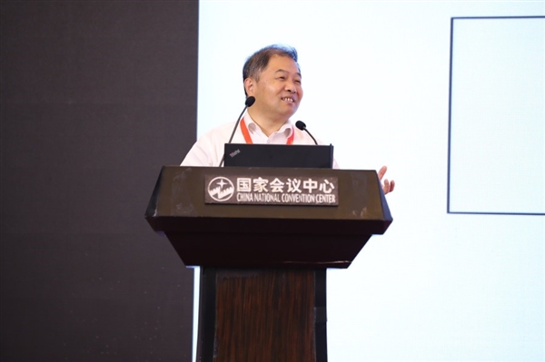 房建成 中国科学院院士，北京航空航天大学常务副校长.jpg