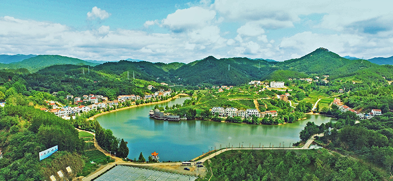 心镜（乌云山水库航拍）.jpg