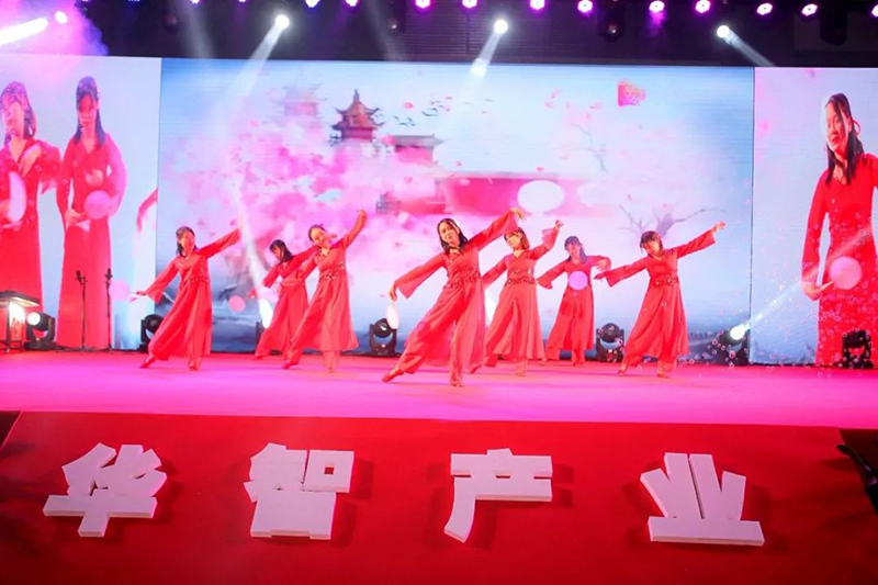 联欢晚会现场9.jpg