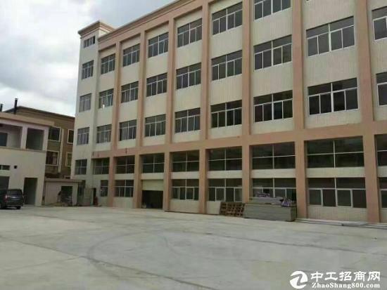 深圳市坪山区建筑面积75000平双证齐全厂房出售
