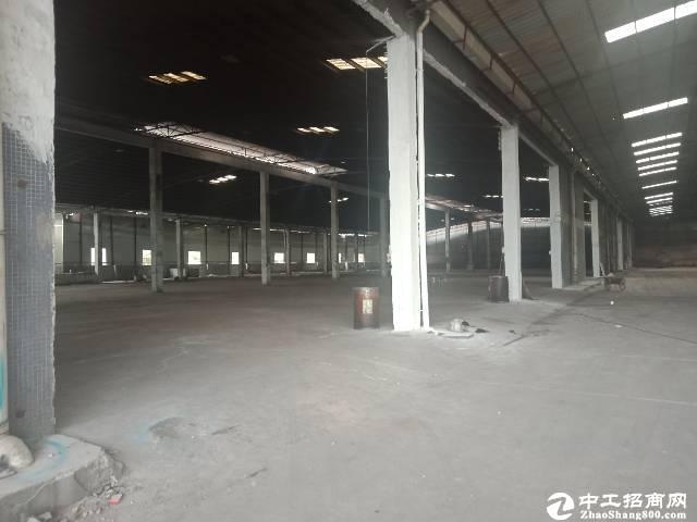 白云区单一层钢结构2500平厂房仓库出租大型货车 。