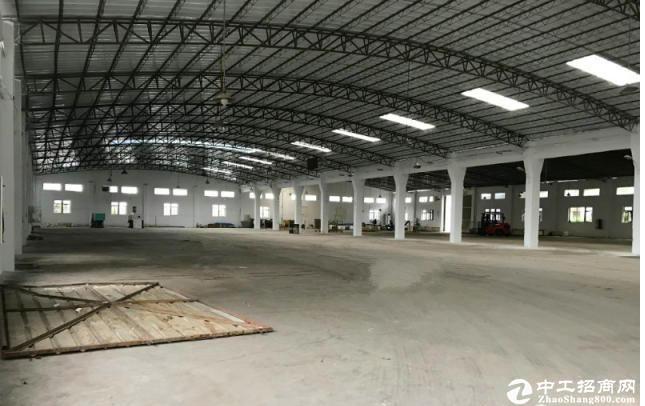 广州番禺南村简易厂房2640方出租，可办环评，可做布匹仓库