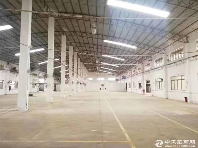 白云黄边南街工业区6800平厂房仓库出租 卸货平台 进出方便