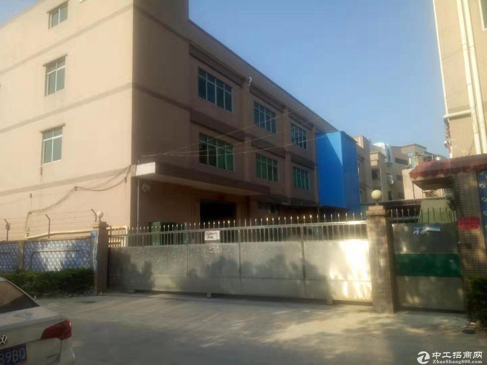 深圳市宝安区石岩6500平米独院厂房出售