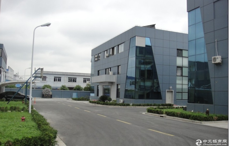 松江独院单层厂房出售，层高10.5米，松江工业区中心地段