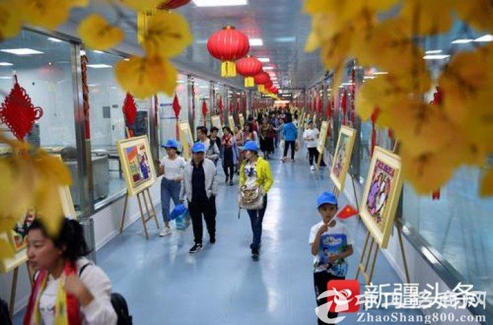 农民画主题展开幕 100幅作品亮相乌市馕文化产业园