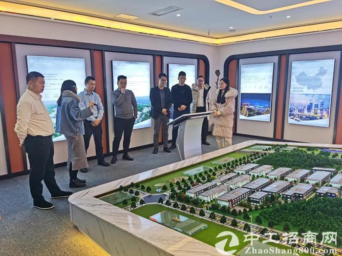 四川铁投、中金国建莅临西南伙伴行考察