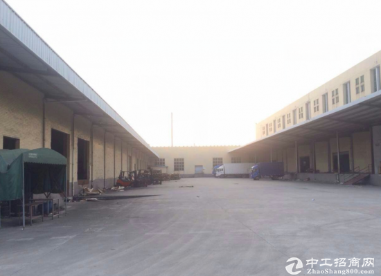 福永高速出口附近8000平米单一层仓库出租