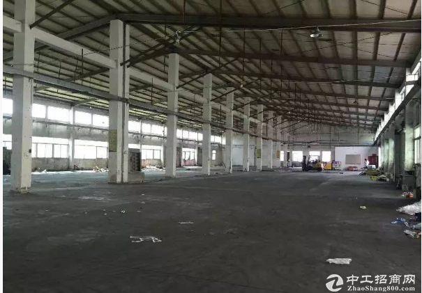 下江城2800平米钢构厂房急租，可做仓库空地大