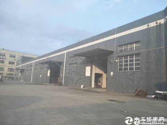 和安村工业园单一层厂房3500平方大小可分租，仓库首选