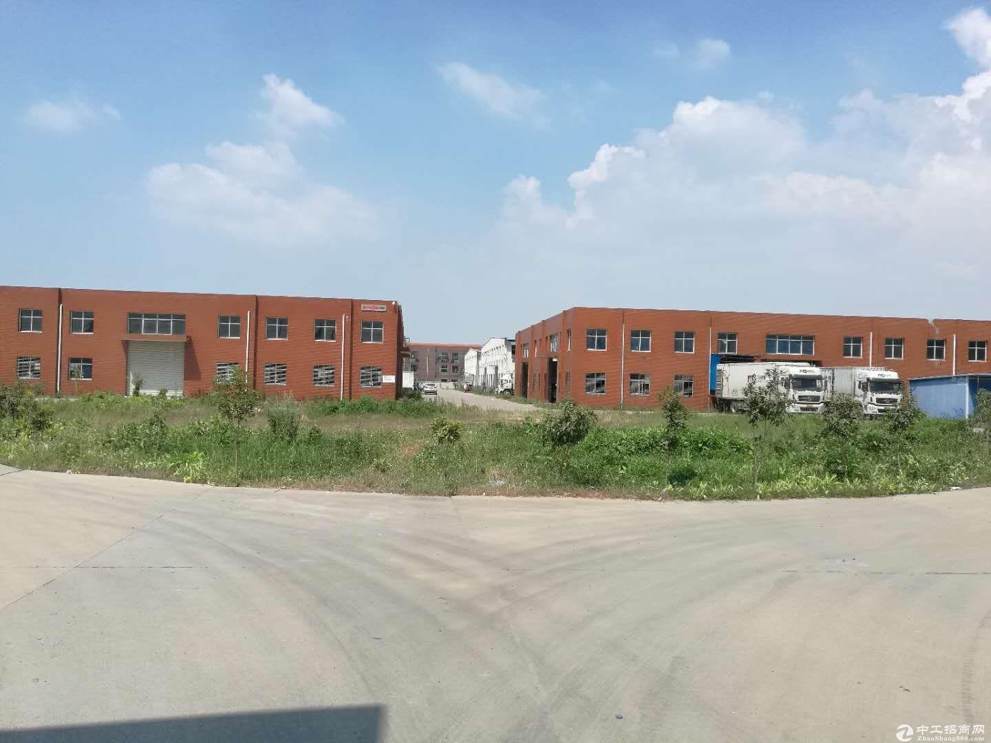出售汉川市厂房 厂房面积2452平 另还有3间大些厂房