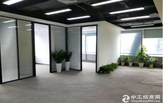 深圳罗湖科技园写字楼178平米3个隔间
