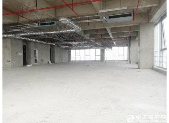 深圳坪山区公司总部研发办公厂房出租，每层1390平米6部电梯8
